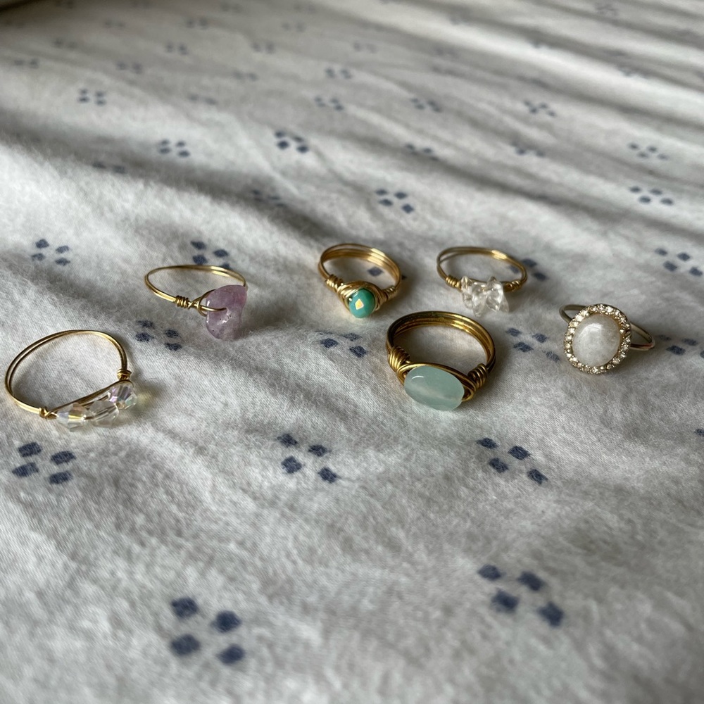 Bundle of crystal rings
